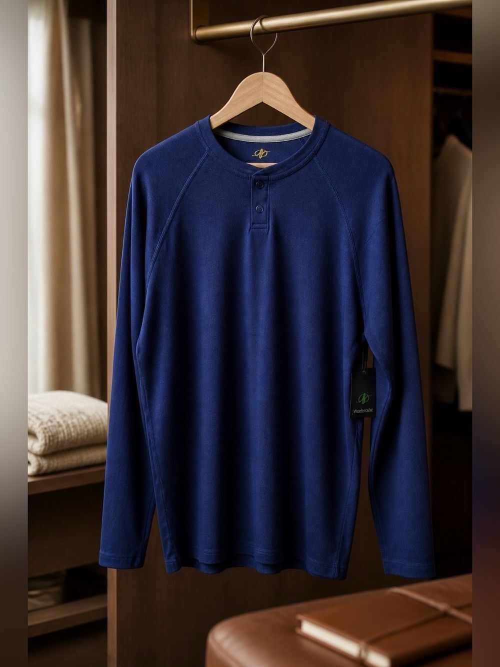 Men's Navy Long-Sleeve Tech Henley Shirt